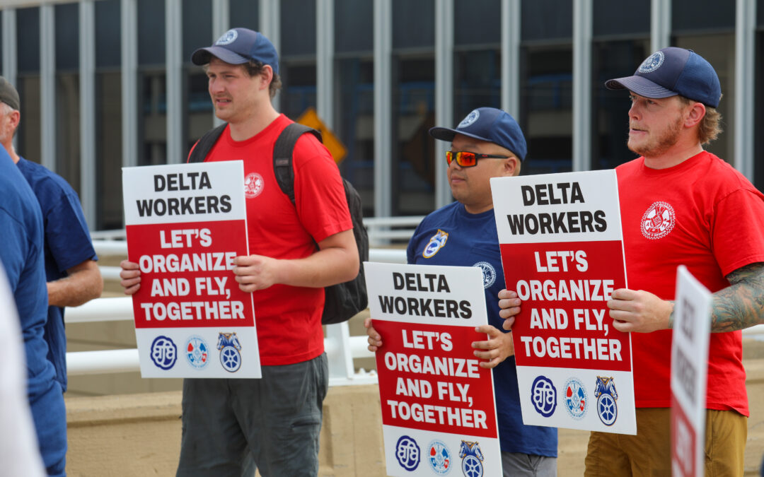 Delta Air Lines Workers Rally at Minneapolis-St. Paul Airport in Drive to Unionize